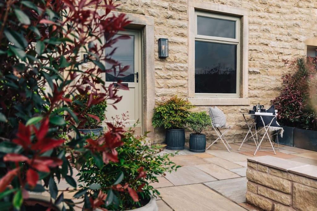 Alfred'S Ramsbottom - Suite One Exterior photo